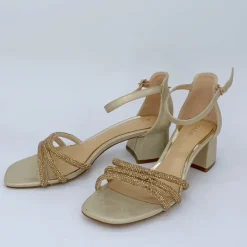 Sandalo con tre strisce davanti e strass
