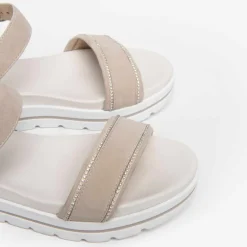 Sandalo con zeppa bianca e fascia unica