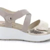 Sandalo donna con cinturini incrociati e fascia con strappo