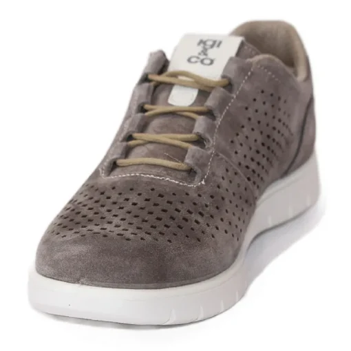 Scaroa  sneaker in  camoscio  con fori