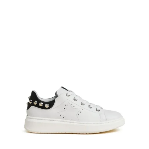 Sneakers Bianca Con Lacci e Con Borchie