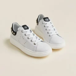 Sneakers Bianca Con Lacci e Con Borchie