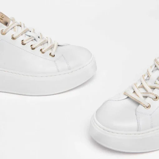 Sneakers donna con in pelle con lacci e brillantini
