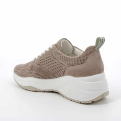 Sneakers donna  in camoscio con lacci e zeppa