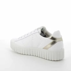 Sneakers in pelle con lacci