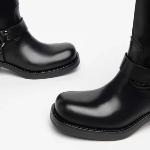 Stivaletto donna in pelle con anelle laterali