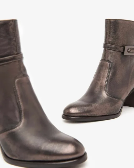 Stivaletto Pelle Con Fibbia nel Gambale